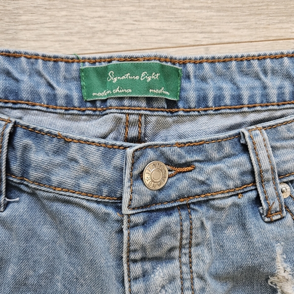Signature Eight Denim Beachy Destroyed Distressed Hot Shorts Med - Picture 3 of 10